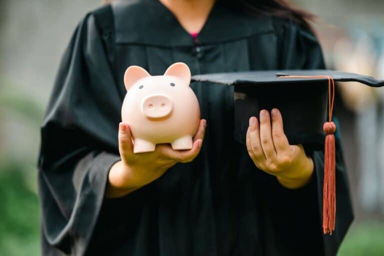 Qué conceptos no se consideran para deducción de las colegiaturas para ISR