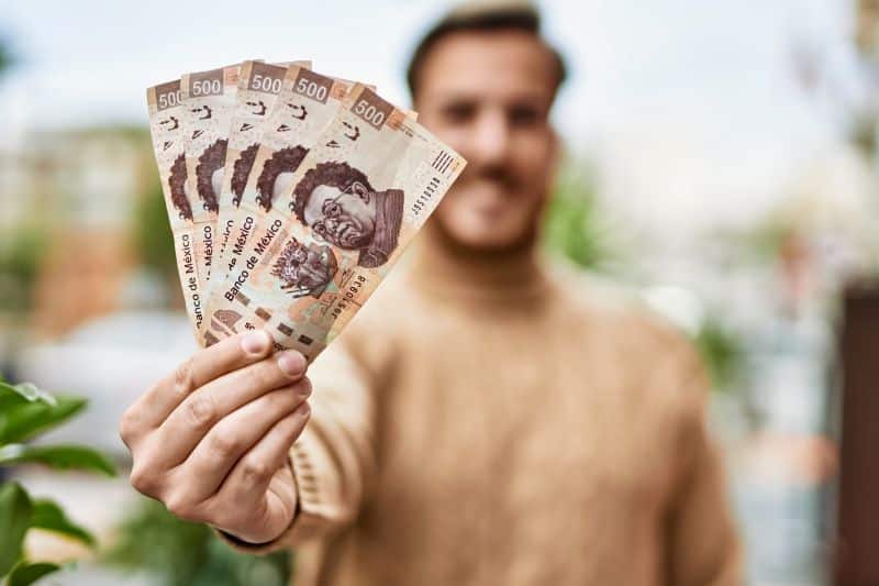 Humor contable ¡Quico señala al Chavo de fraude fiscal!