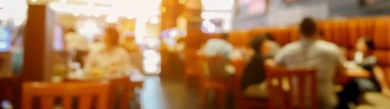 Reglas básicas de etiqueta en las comidas con los clientes o clientes potenciales