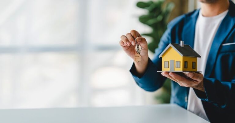 Si tuviste una venta de casa habitación, ¡no olvides informar al SAT!