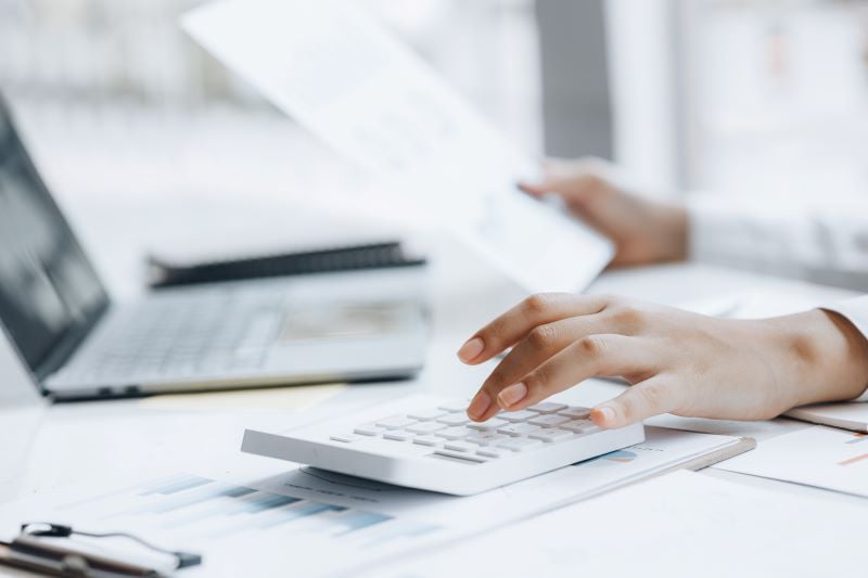 Deducciones personas físicas: Empresariales, honorarios, arrendamiento y asalariados según el SAT
